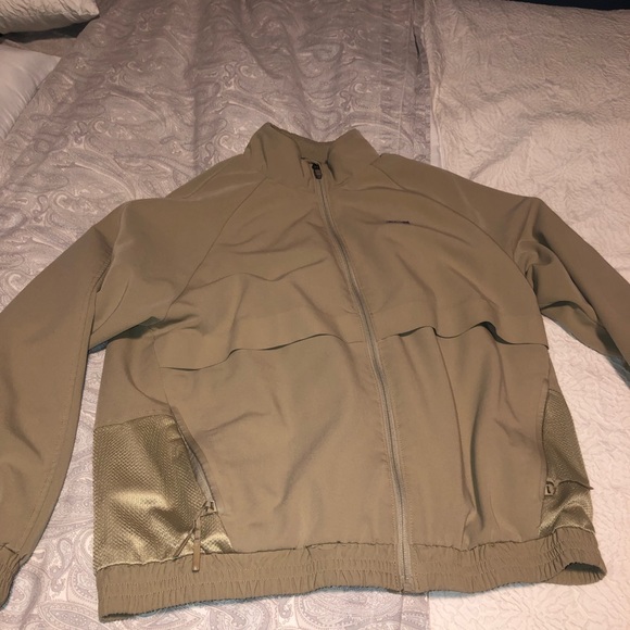 Figs Sandstorm Sydney scrub Jacket- medium - Picture 4 of 5